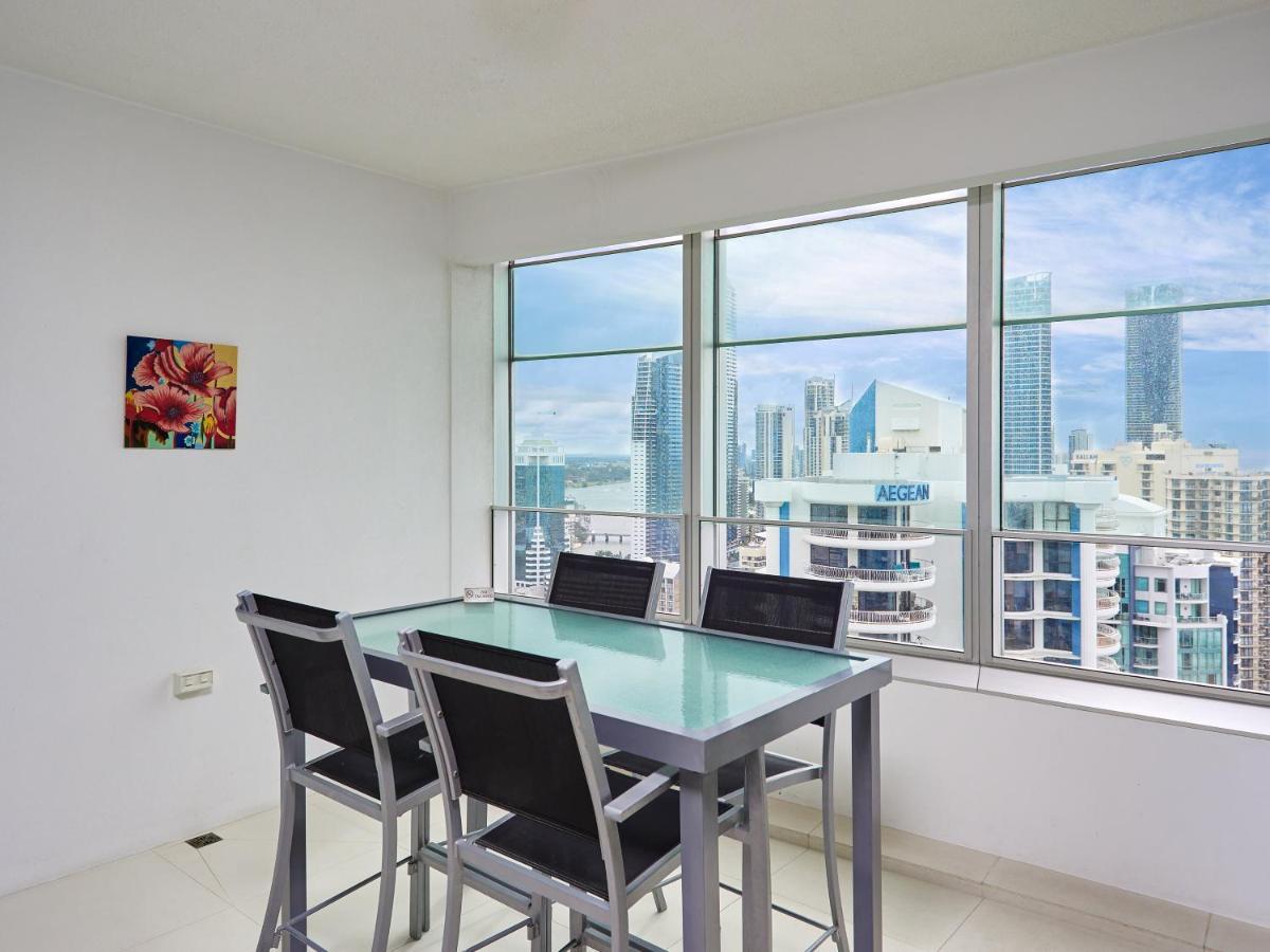 Serain Residences On 9 Hamilton Avenue Gold Coast Extérieur photo