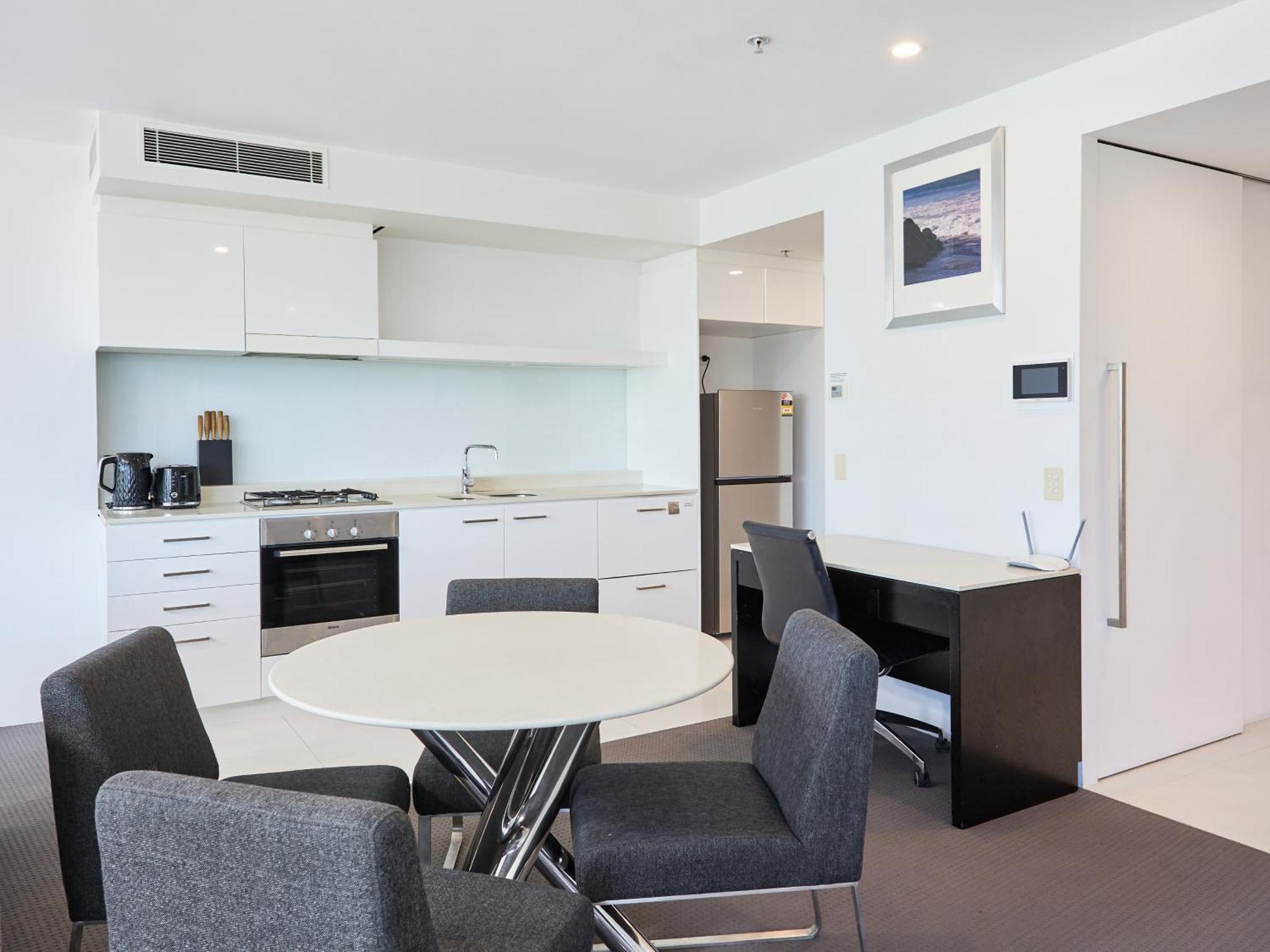 Serain Residences On 9 Hamilton Avenue Gold Coast Extérieur photo
