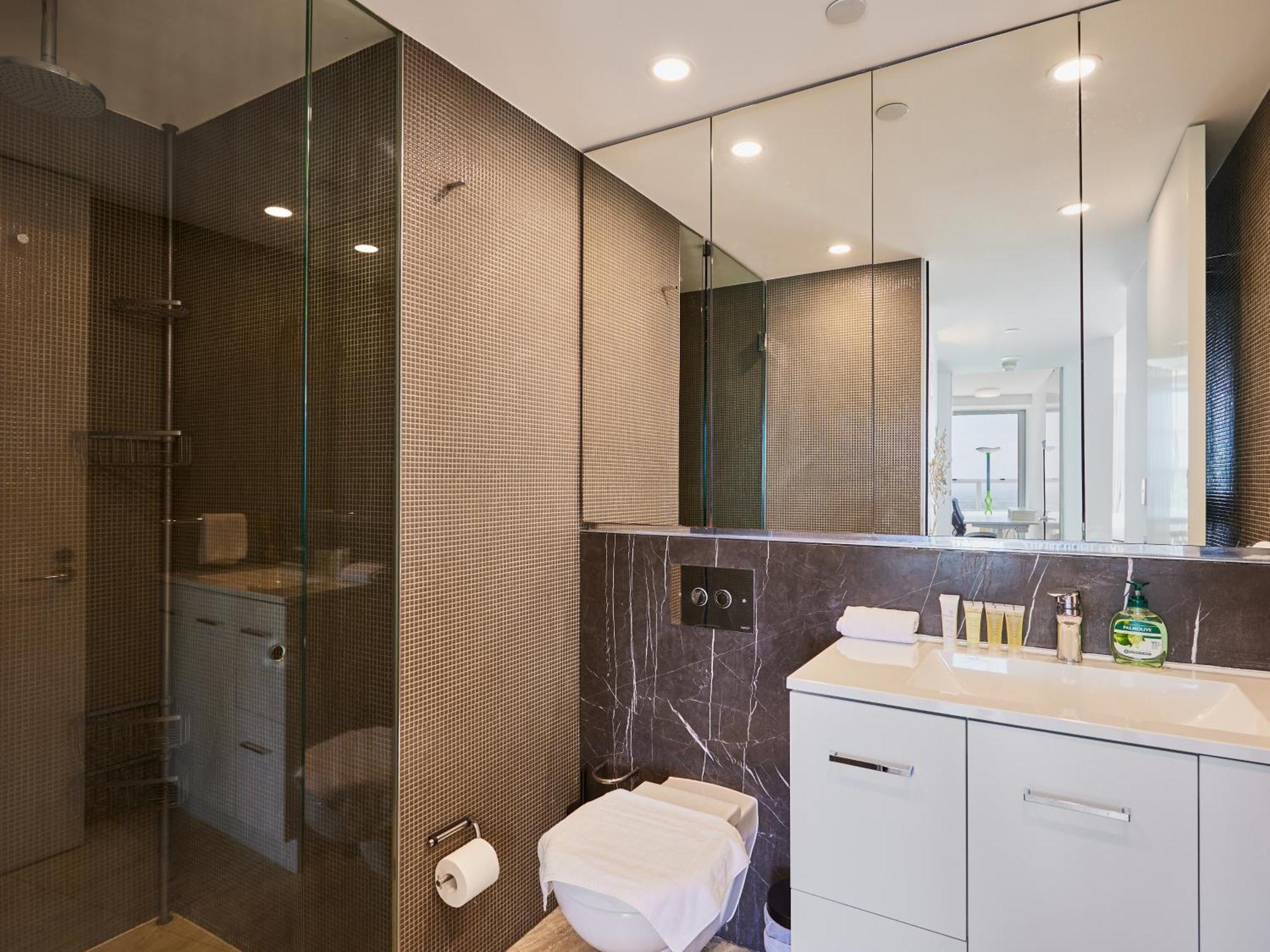 Serain Residences On 9 Hamilton Avenue Gold Coast Extérieur photo